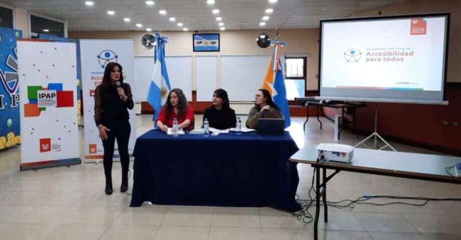 foto de asistentes al Taller sobre accesibilidad, discapacidad y personas mayores