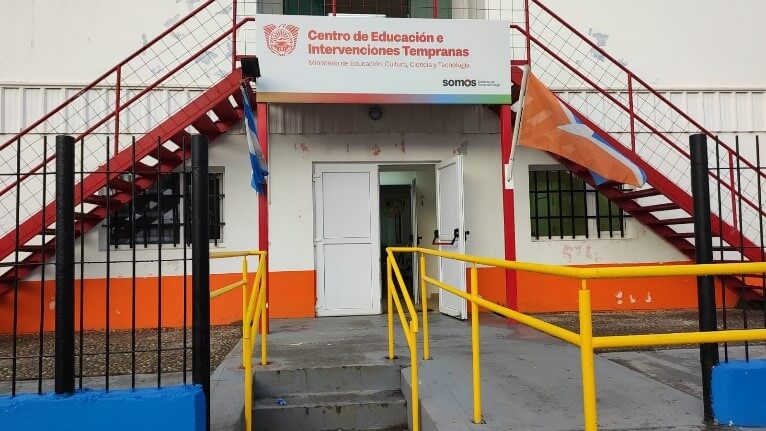 Fachada del Centro de Educación e Intervenciones Tempranas, Ushuaia